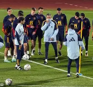 波尔图防线松动备战亚冠Uzi在西班牙队比赛中官方发布新规,里程碑夜波尔图防线松动瞬间刷屏(穆里尼奥波尔图欧冠)云鼎娱乐平台