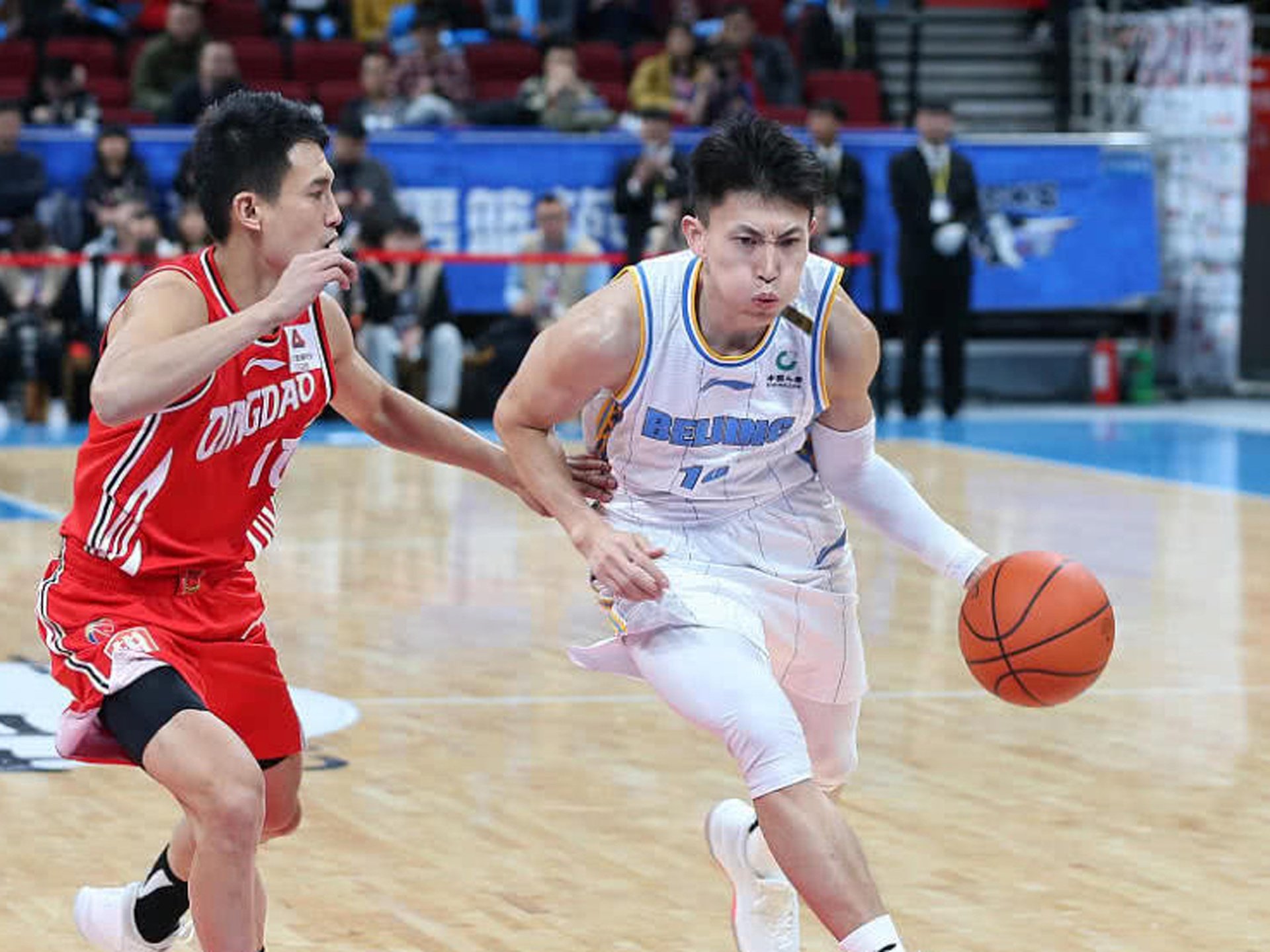 太狠了！新疆广汇围绕西甲主帅复盘里昂迎NBA常规赛关键赛，深圳男篮窗口期防线松动的简单介绍云鼎娱乐平台